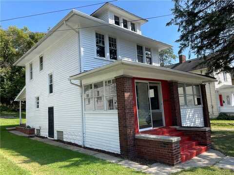 611 Raymond Street, New Castle, PA 16101