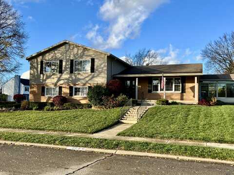 800 Medford Drive, Springfield, OH 45503