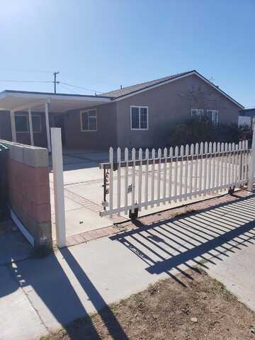 Avenue Q6, PALMDALE, CA 93550