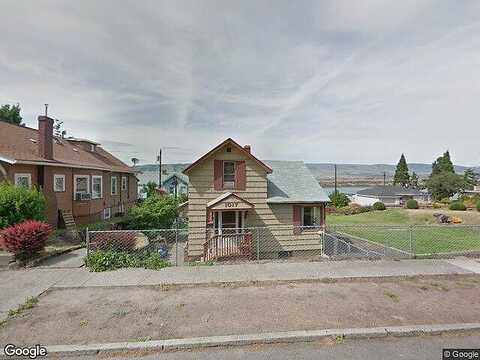 8Th, THE DALLES, OR 97058