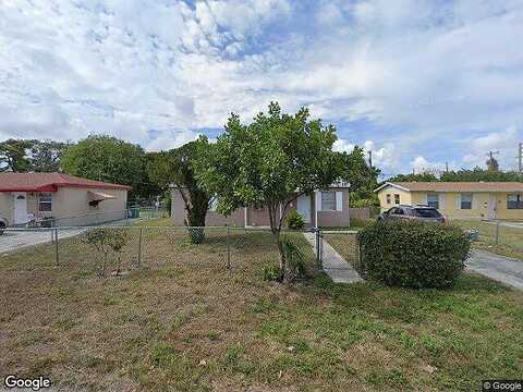 Avenue G, RIVIERA BEACH, FL 33404