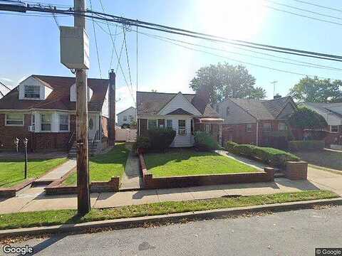 Parkway, ELMONT, NY 11003