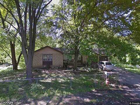 N Paul Dr, LEES SUMMIT, MO 64064