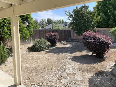 Spruce, VISALIA, CA 93292