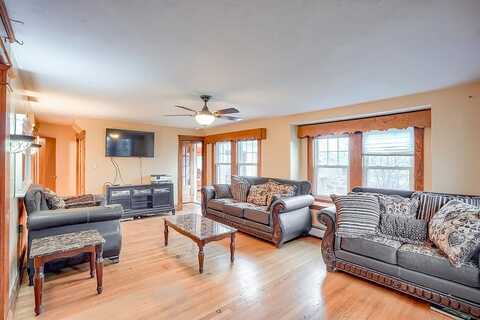 Pleasant, RANDOLPH, MA 02368