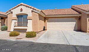 S Lindsay Road 4, Mesa, AZ 85204