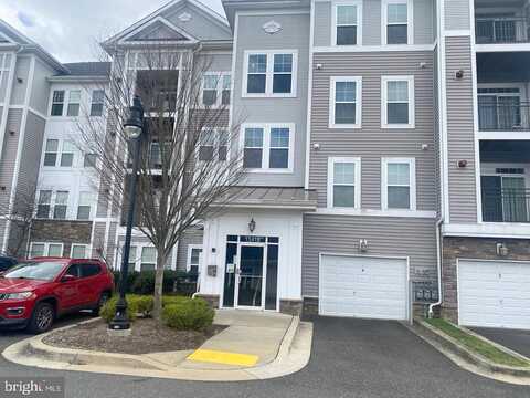 Karen Boulevard 206, Capitol Heights, MD 20743