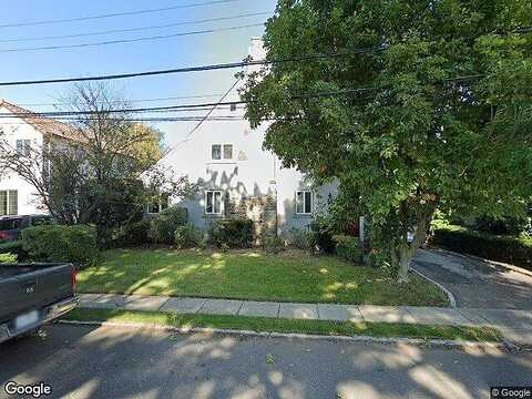 Mora, MANHASSET, NY 11030