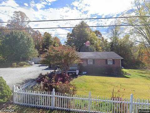 Dana, HENDERSONVILLE, NC 28792