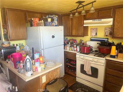 Cornuta, BELLFLOWER, CA 90706