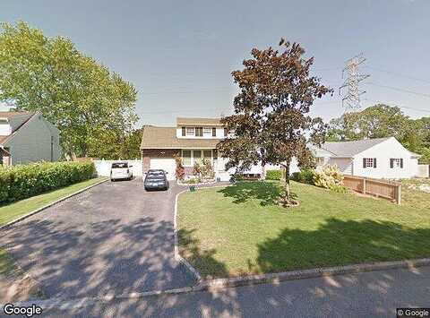 Avondale, CENTEREACH, NY 11720