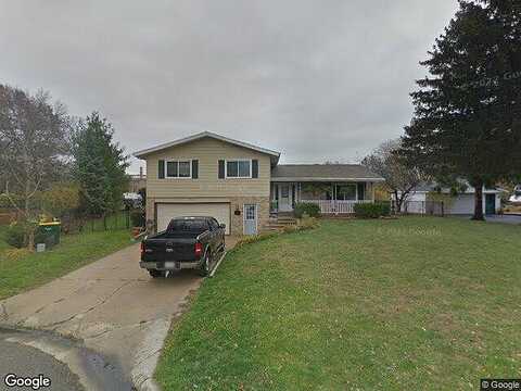 Westlawn, ELKHORN, WI 53121