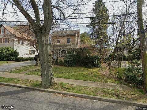 Dennis, MANHASSET, NY 11030