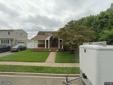 Roxbury, LEVITTOWN, NY 11756