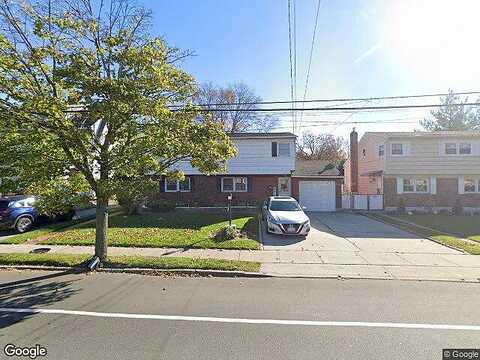 Broadway, LYNBROOK, NY 11563