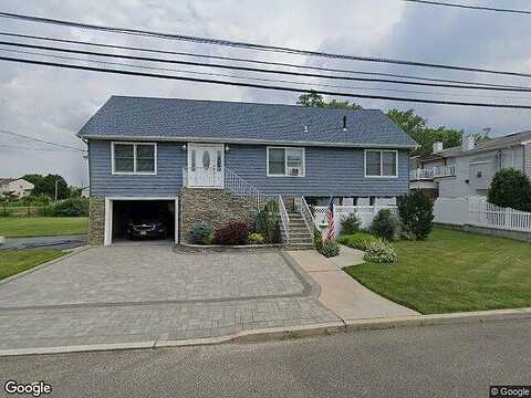 Bayview, SEAFORD, NY 11783