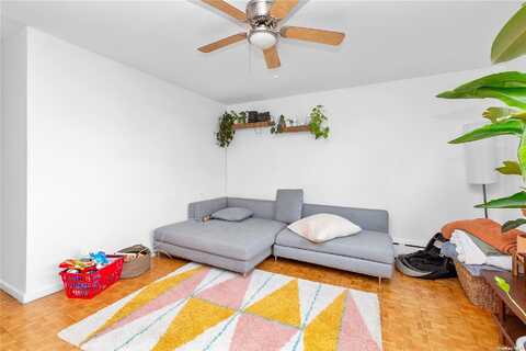 36Th, ASTORIA, NY 11106