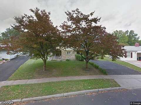 Twisting, LEVITTOWN, PA 19054