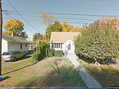 Cottage, STRATFORD, CT 06614