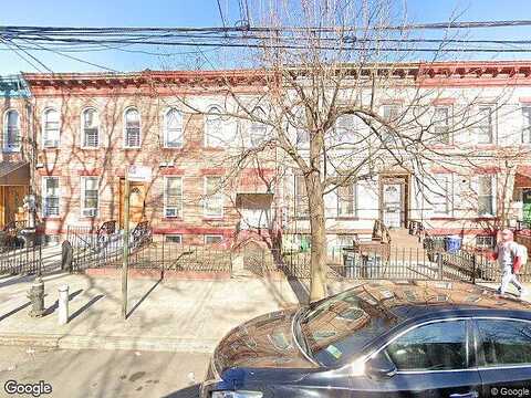 Crescent, BROOKLYN, NY 11208