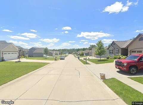 Copper Stone Dr, MOSCOW MILLS, MO 63362