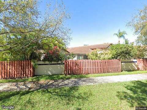 113Th, PEMBROKE PINES, FL 33025