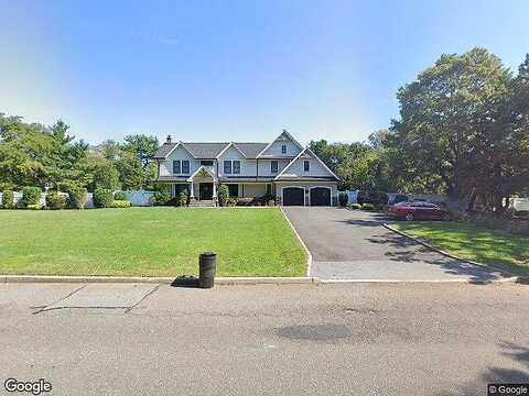 Half Hollow, COMMACK, NY 11725