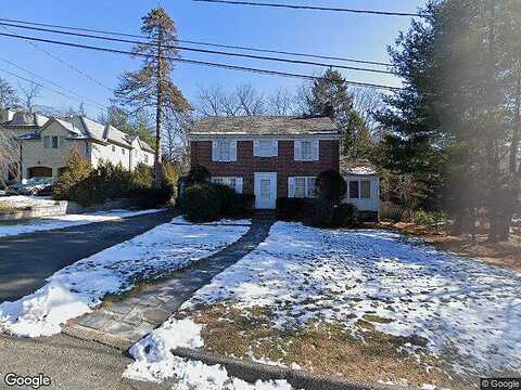 Sherwood Rd, TENAFLY, NJ 07670