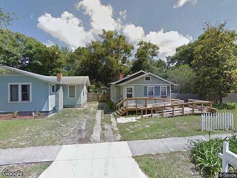 11Th, MOUNT DORA, FL 32757