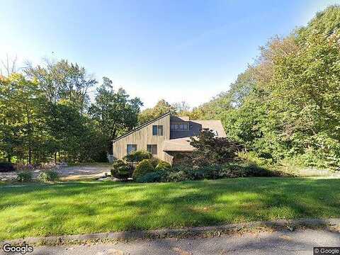 Nicole, MAHOPAC, NY 10541