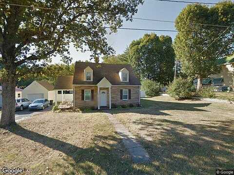 Lester, BLACKSTONE, VA 23824