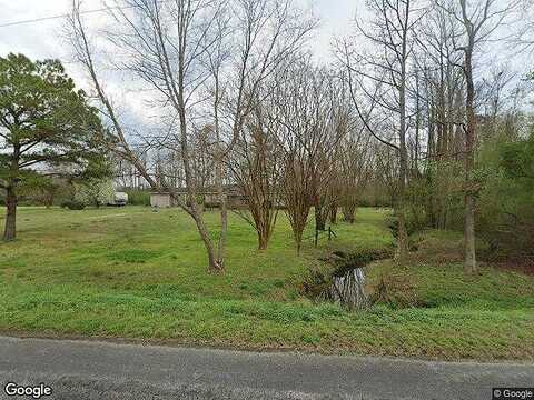 Kenan Loop, WALLACE, NC 28466