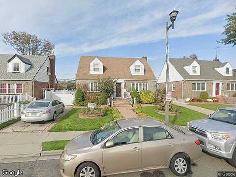 Wellington, ELMONT, NY 11003