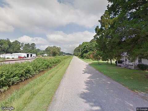 E North Railroad St, CLARKTON, NC 28433