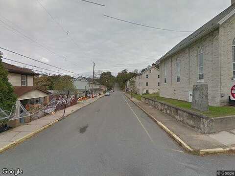 Main St, PARRYVILLE, PA 18244