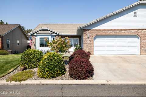 7315 Summitview Ave, Yakima, WA 98908