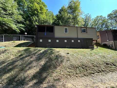 195 Kinch Rd, Oil City, PA 16301