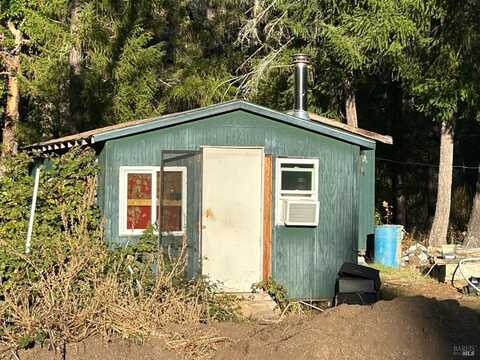 2651 Tenmile Creek Road, Laytonville, CA 95454