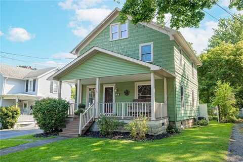 37 Summit Street, Le Roy, NY 14482