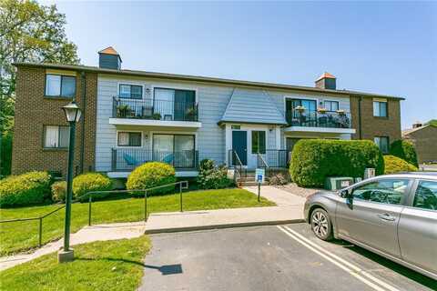 26-6 Great Wood Court, Perinton, NY 14450