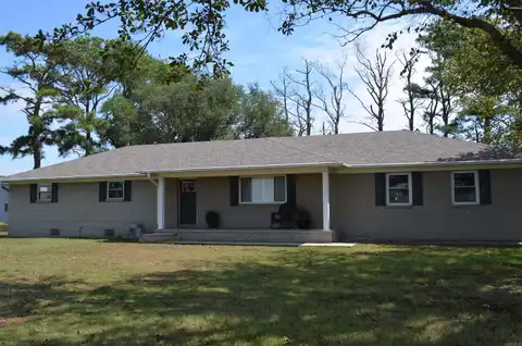 446 Bob Davis Road, Stuttgart, AR 72160