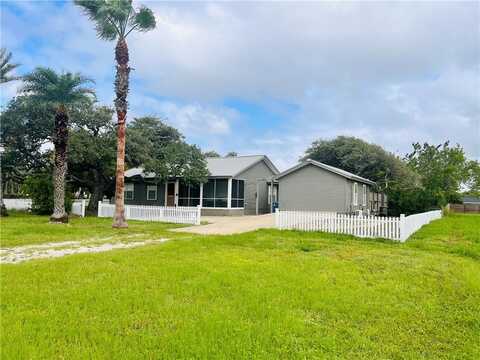 1302 E Cedar Street, Rockport, TX 78382