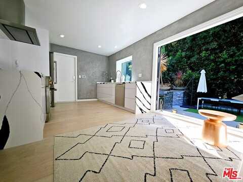 2903 Nichols Canyon Rd, Los Angeles, CA 90046