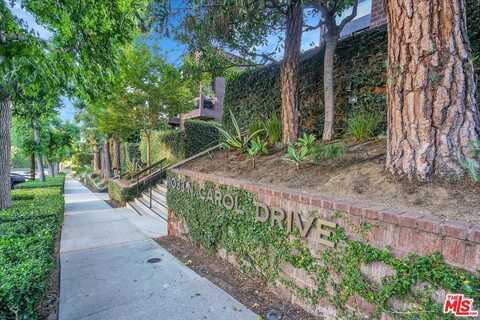 1033 Carol Dr, West Hollywood, CA 90069