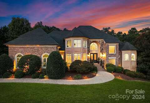 1001 Medinah Court, Waxhaw, NC 28173