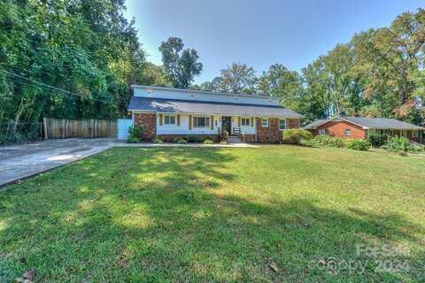 7105 Whitside Lane, Charlotte, NC 28214