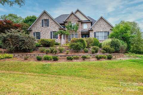 6331 Dwayne Starnes Drive, Hickory, NC 28602