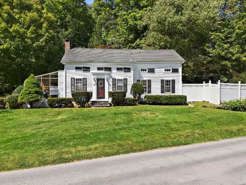 5 Pole Bridge Road, Newtown, CT 06482