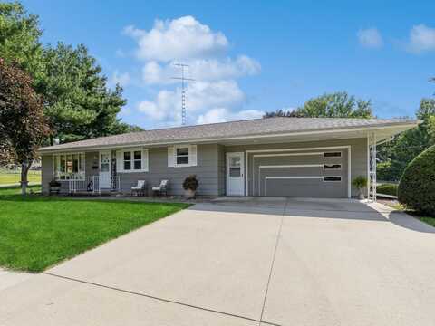 801 S 5th Street, Knoxville, IA 50138