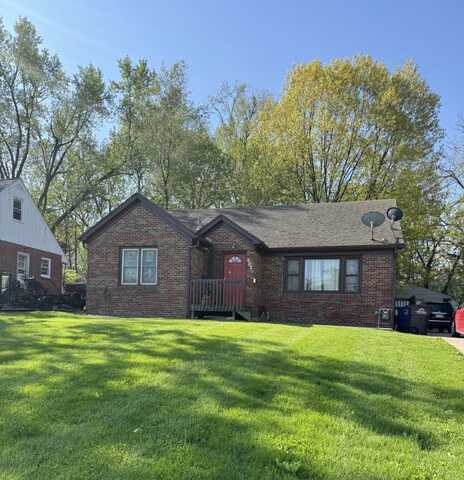 5820 Urbandale Avenue, Des Moines, IA 50322